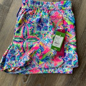 Lilly Pulitzer Run Around Shorts
